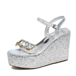 Liyke Brand Fashion Big Crystal Diamond Wedge Sandals Женщины открытые брутанные брутанные ремешки высокие каблуки женские туфли для вечеринок