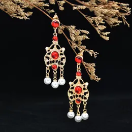 Kolczyki zwisają Hollow rzeźbione kobiety antyczne perły frędzle opadające koraliki Fanfu Party wisiorki biżuteria kobieta