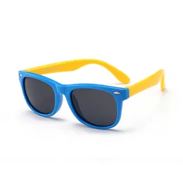 Snygga solglasögon säljs med kartongförpackning Kvalitetsögonskydd för försäljning Unisex