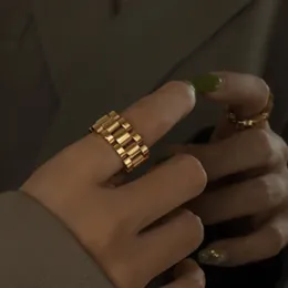 Obrączki klasyczne stalowe paski do zegarków projekt pierścienie dla kobiet mężczyzn modny łańcuch w złotym kolorze gruby pierścionek prezenty dla par 230706