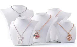 Collar de cuero de imitación blanco Busto Cadena de joyería alta Soporte de exhibición Forma de cuello para boutique Tienda Ventana Estante Exposición Mostrador 1685198