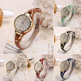 Wristwatches Fashion Women Casual Watches Round Dial Rivet PU Leather Strap Wristwatch Ladies Analog Quartz Watch Gifts Accessories