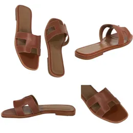 Tasarımcı Sandal Moda Sandalet Kalın Sole Slipper Marka Terlik plaj klasik düz sandalet lüks yaz bayan deri parmak flopları kadın slaytlar