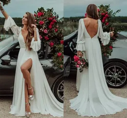 2023 Sexy Bohemain Beach Plus Size Wedding Dresses Plunging V Neck Long Sleeves High Side Split A Line Chiffon Beach Wedding Dress Bridal Gown