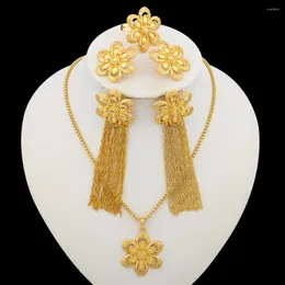 Halsband Örhängen Set Italienska Guldpläterade Smycken För Kvinnor Dubbel Och Hänge Blomma Design Tofs Med Ring Party