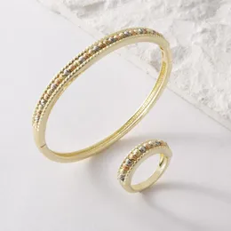 Halskette Ohrringe Set 2023 April Schmuck Damen Metall vergoldet Armband Ring Hochzeit Party Zubehör Urlaub Exquisite Geschenke