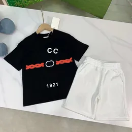 En stock 2-12 años Diseñador Niños Camiseta Pantalones Conjunto de ropa Marca Niños 2 piezas Ropa de algodón Bebé Niños niña Ropa de moda