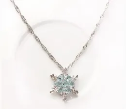 Nyankomst Blue Crystal Snowflake Frozen Flower Halsband 925 Silver Halsband Hängen med kedja Bästa presenten till tjej Gratis frakt