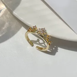 Обручальные кольца блестящие ювелирные украшения Crystal Crown Open для женщин Элегантный золотой геометрический подарок 230710