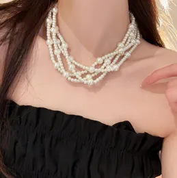Catene Collana di perle multistrato di lusso leggero per le donne Catena di clavicola di design di perline di lusso Catena da collo di fascia alta elegante vintage