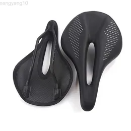 Selle per bici Ultralight 3K pelle sella per bicicletta in fibra di carbonio strada / mountain bike sella per bicicletta cuscino per sedile bicicletta 240 * 143/155 HKD230710