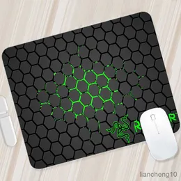 Musmattor Handled Custom Razer Dator Skrivbordsmatta Gamer Cabinet Magic Mouse Gaming Pad Datortillbehör Musmatta Tangentbord Bärbara datorer Pads Anime R230710