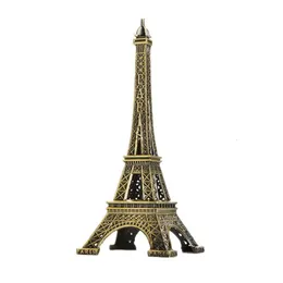 Objetos decorativos Figuras 1 PCS 5-25cm Torre de París Crafts Metal Souvenir Model Table Miniaturas Adornos de escritorio Vintage Decoración del hogar 230710