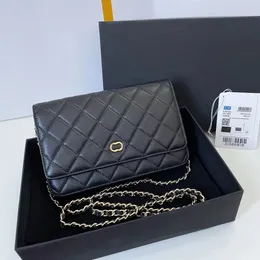 Womens caviar Calfskin Lambskin Designer clutch classic Luxurys CC Shoulder travel envelope bag totes handbag men pochette cross body Wallet baguette bags