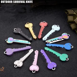 Folding Mini Heart Shape Keychain Defense Key chain Pendant Pocket Outdoor Survival Tool Key Knife For Women Man Multicolors