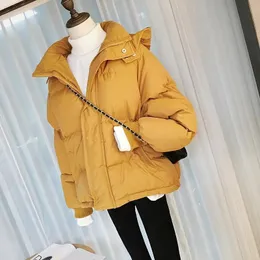 Takım 2022 Yeni Kısa Kış Ceket Kadınlar Sıcak kapüşonlu pamuk ceket parkas kadın gündelik gevşek Kore pamuklu ceket dış giysiler
