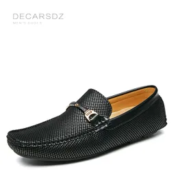 Scarpe antinfortunistiche DECARSDZ Mocassini da uomo Scarpe Moda Scarpe estive Scarpe da barca in pelle di lusso Scarpe da uomo classiche Scarpe casual da uomo originali 230711