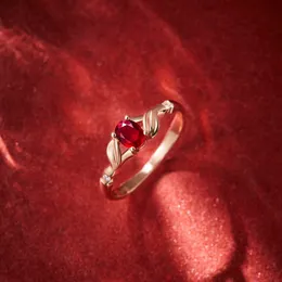 Anello da donna in rubino con diamanti in argento dal design originale regolabile elegante glamour gioielli di lusso per fidanzamento di nozze premium