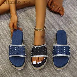 Kapcie nowe damskie klapki na lato płaskie przytulne klapki damskie Outdoor Beach Blue Sexy Rhinestone klapki sandały dla kobiet 2022 T230711