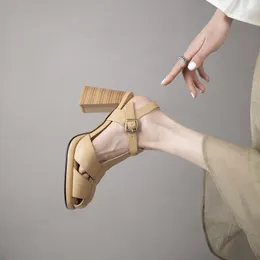 Sandaler Damer i äkta läder Dam För Kvinnor Retro Klänning Gladiator Skor Spänne Rem Vintage Simple Pumps Roman Style