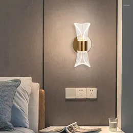 Lampada da parete Lampade minimaliste moderne Soggiorno Camera da letto Comodino Lustro Luci a LED Corridoio interno Apparecchi di illuminazione decorativa