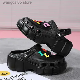 Slippers Fashion Mash Heall Hole Shoes Sade Shoes Fashion Outter Wear High обувь летние женские густые платформу для ванной комнаты домашние тапочки T230711