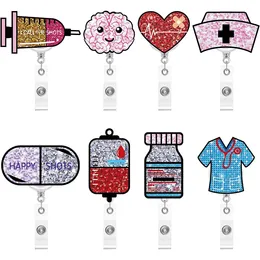 10 st/lot Anpassade nyckelringar Medical Series Scrub Life Nursing Akryl Glitter Plast Badge Rulle För Sjukvårdsarbetare Tillbehör Badge Hållare