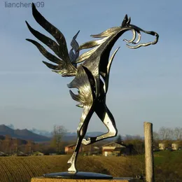 Freedom Flying Horse Metal Statue Garden Decoration Yard Artistic Horse Sculpture Kiss Horse Love Model Metal Figure Decor L230620