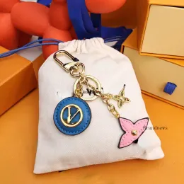 Lyxdesigners Nyckelringar Letters Designers Keychain Top Car Key Holder Chain Women Buckle Jewelry Keyring Bags Pendant Exquisite Gift 2447