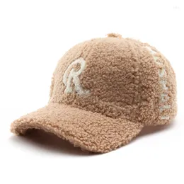 Ball Caps DT 2023 Fashion Tinta unita Funky R Label Berretto da baseball in peluche Regolabile Casual Minimalista Cappello da viaggio caldo da esterno