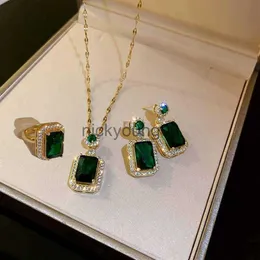 Pendant Necklaces Necklaces Pendants Gold Plated Jewelry Set Emerald Rings Earrings Necklace with Gemstone and Zircon Elegance Jewelry for Women2765 x0711 x0711