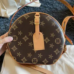 Högkvalitativ väska petite boite chapeau boite m45647 purses axelväska designers kvinnor mini totes mens crossbody kosmetiska väskor koppling luxurys läder gym handväskor