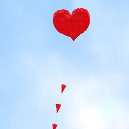 Аксессуары для воздушных змеев 5M Love Heart Soft Kite Fly Нейлоновая ткань Вайфанг Большое колесо Прогулка в небе открытые игрушки для взрослых Ikite 230711