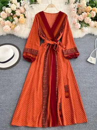 Sukienki na co dzień wiosna jesień kobiety długa sukienka z nadrukiem Vintage bufiaste rękawy wysokiej talii linia Vestidos moda damska szlafrok plażowy M803