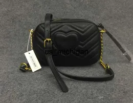 Bolsos de noche lujos Cadena de mujer Bolsos cruzados Diseñadores corazón V Patrón de onda Bolsos de hombro Bolsos de mensajero Pruse Chain Tote J230711