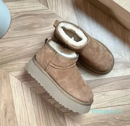 Design da marca Mini Bota Plataforma Mulher Inverno Wgg Tornozelo Austrália Neve Ug Botas Fundo Grosso Couro Real Botas Fofas Quentes Com Pele