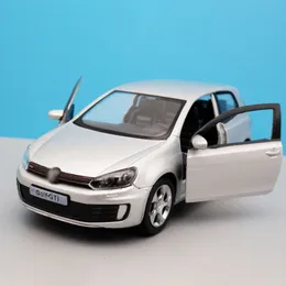 Modelo Diecast 1/36 Presente infantil 5 polegadas Die Cast Goif GTI Modelo Toy Car Alloy Metal Pull Back Toy Car 230711