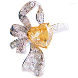 Fedi nuziali Luxury Crystal Bowknot Heart Ring Lady Engagement Accessorie Arrivo Argento placcato Gioielli da donna Charming Finger Bijou