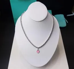 Marken-Designer-Stil, berühmte Marke, Herz-Anhänger-Halskette, Verkauf von rot-rosa-grüner Emaille-gefüllter Perlenkette Ne7680022
