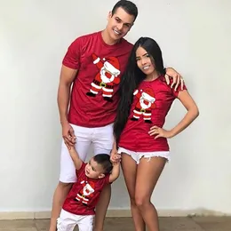 Family Matching Outfits Santa Claus Merry Christmas Family Matching T-shirt lovely Mom Dad Kids Me Baby Outfit Mother Daughter Son Girl Boys Clothes 230711