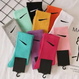 Designer-Socken, Griffsocken, Socken, Designer-Tech-Fleece-Design, Bonbonfarben, Sportsocken, Buchstabendruck, atmungsaktiv, schweißableitend, Paarsocken, Mode für die Jugend