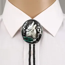 Bolo Ties Western howling wolf Bolo Tie Antique Design Cowboy Bolo Tie per uomo American Bow Neck Tie Suit Camicia Accessori Catena in pelle 230712