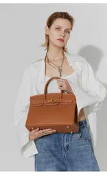9A Women Designer Totes Shoulder bags Cowskin Genuine leather Handbag Keychain Scarf Charm With high quality shoulders straps bag Niche high sense sa12
