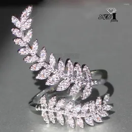 Anelli a grappolo Gioielli YaYI all'ingrosso Moda Taglio principessa Foglie bianche Cubic Zirconia Colore argento Fidanzamento Festa di nozze Regolabile