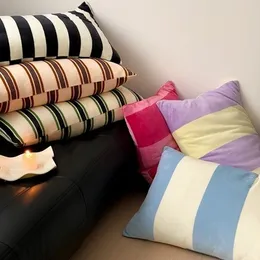 Yastık Kılıfı 1 PC DOĞRU RENK STRIPE Velvet Yastık Kapağı Yatak Odası Bebek Uyku Yastık