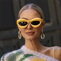 Óculos de sol personalizados olho de gato para mulheres europeu americano ins doces cor óculos de sol geek engraçado ao ar livre compras na praia