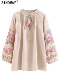 Kvinnors blusar skjortor Spring Fashion Women Tassel Floral Embroidery Linen Cotton Beach Bohemian Blouse Shirts Tops Långärmad Loose Boho Shirt L230712