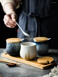 Botellas de almacenamiento Cocina Sal Azúcar Caja de condimentos Juego individual de cerámica con tapa Cuchara de estilo japonés Frasco integrado