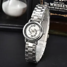 الساعات المعصم دور Women 2023 Womens Watches Three Needles Quartz Watch عالية الجودة أعلى جودة مصممة للعلامة التجارية على مدار الساعة