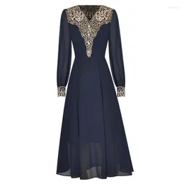 Casual Dresses Hollow Out Brodery V Neck Long Sleeve Kne Len längd En linje Elegant klänning 2023 Spring Summer Arrivals Navy / Brown S - XXL